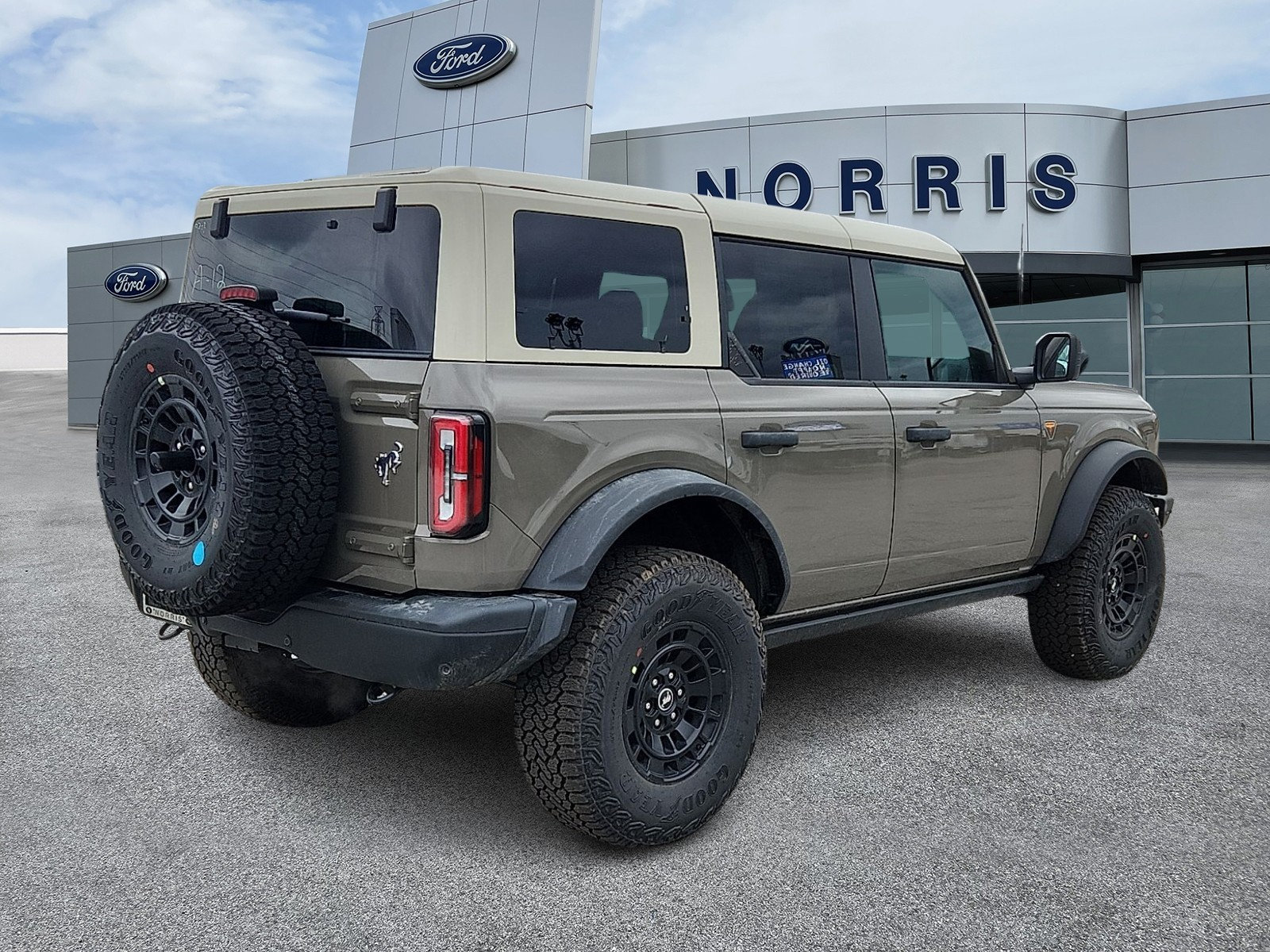 New 2026 Ford Bronco Badlands AWD/4WD image 4