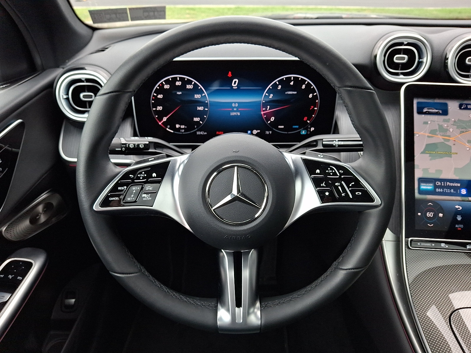 Certified 2025 Mercedes-Benz GLC 300 4MATIC image 18