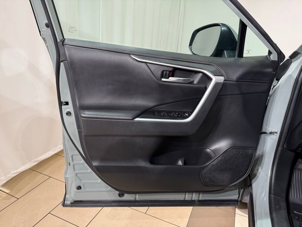 Used 2023 Toyota RAV4 Adventure image 15