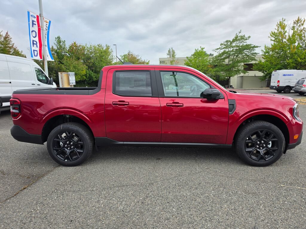 New 2026 Ford Maverick Lariat w/ Black Appearance Package AWD/4WD image 4