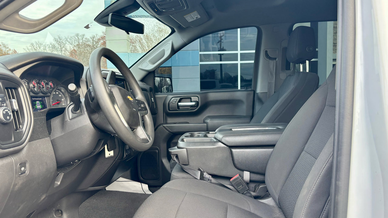 Used 2021 Chevrolet Silverado 1500 Custom w/ Safety Confidence Package image 16