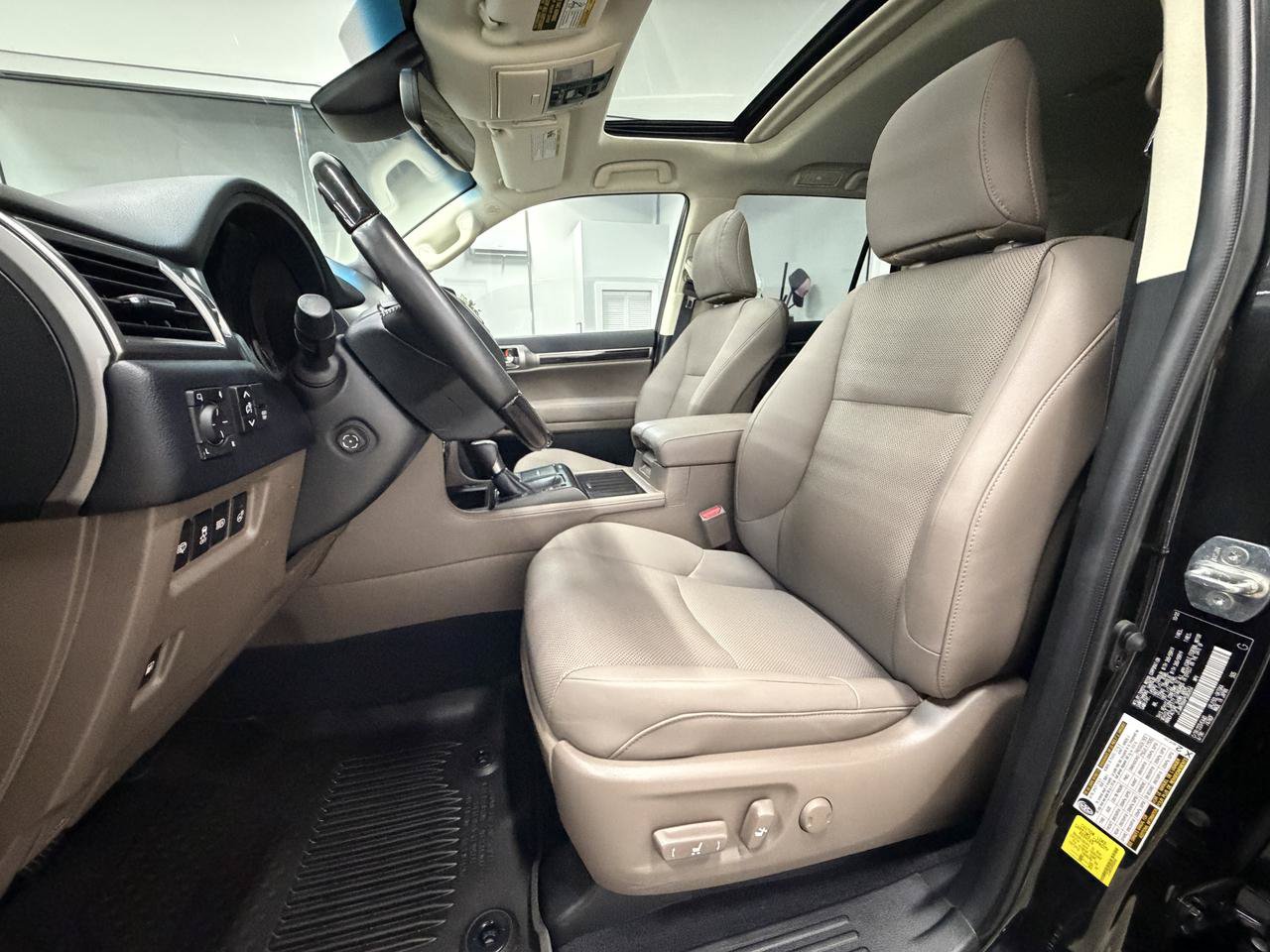 Used 2023 Lexus GX 460 Premium AWD/4WD image 9