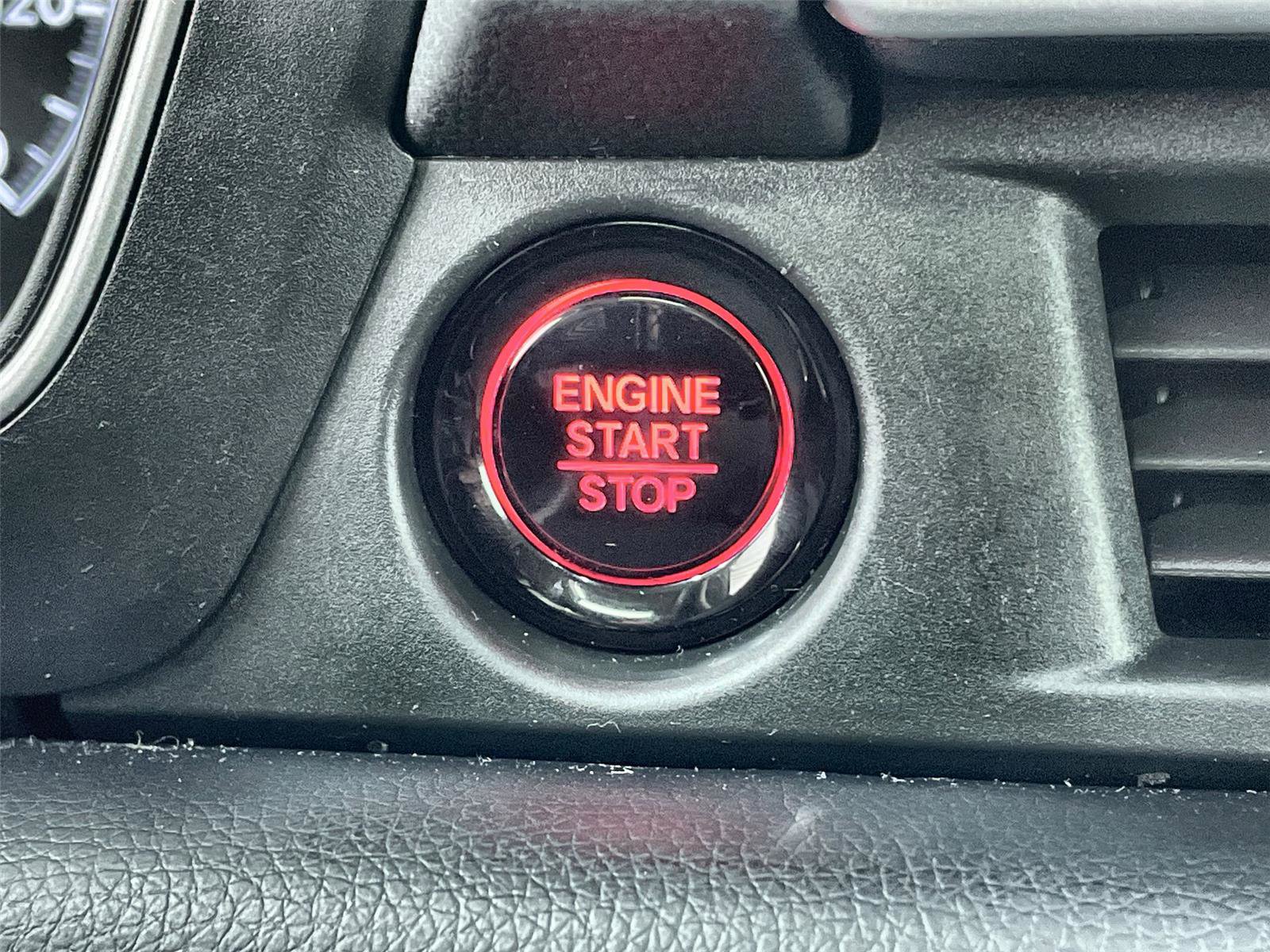 Certified 2023 Honda Pilot Touring image 27