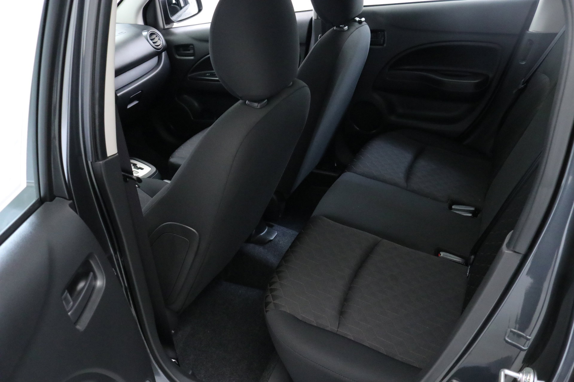 Used 2024 Mitsubishi Mirage LE image 23