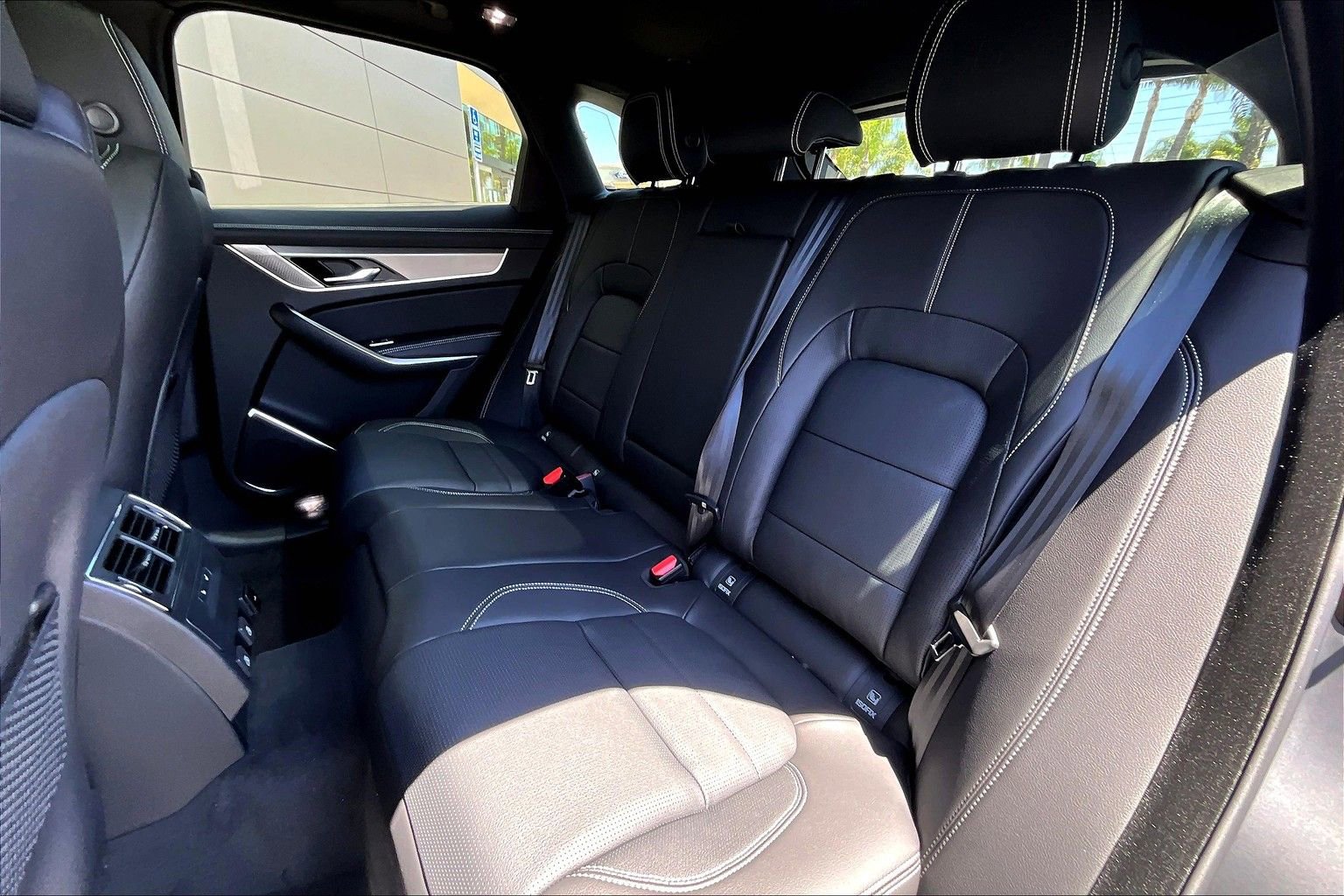 New 2026 Jaguar F-PACE R-Dynamic S image 10