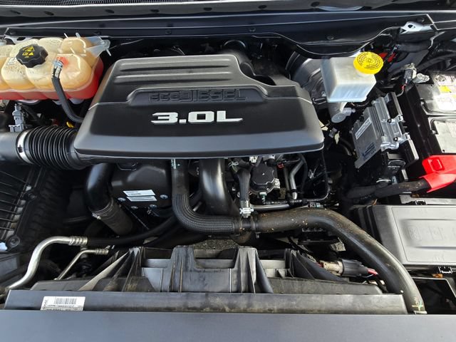 Certified 2022 RAM 1500 Limited w/ Body Color Bumper Group AWD/4WD image 33