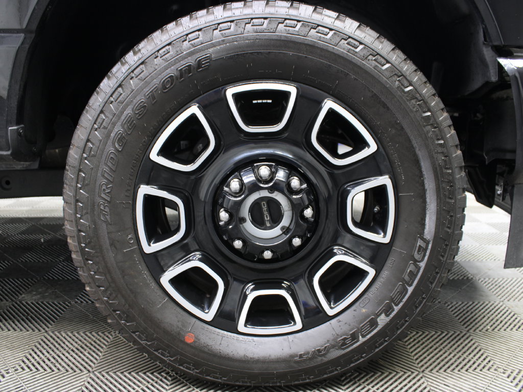 Used 2026 Ford F250 Platinum w/ FX4 Off-Road Package AWD/4WD image 13