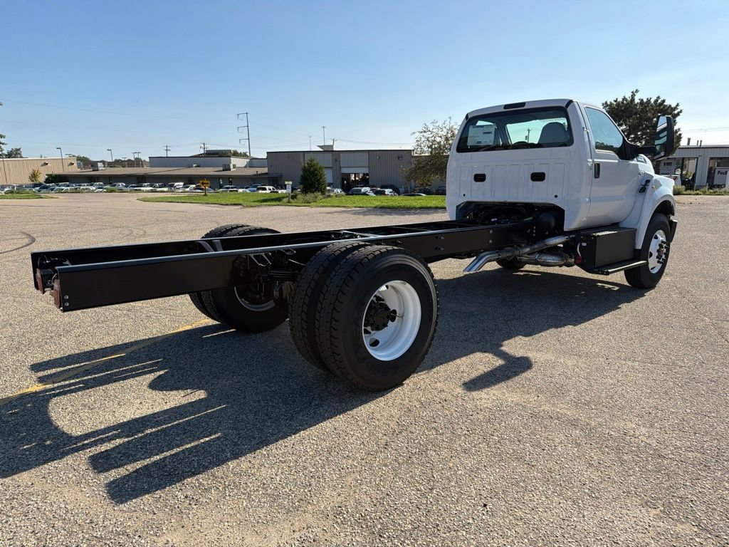 New 2027 Ford F750 2WD Regular Cab Super Duty image 6