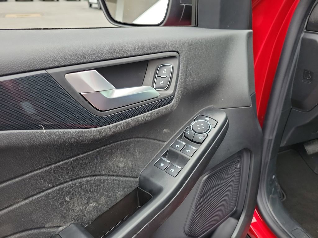 New 2026 Ford Escape ST-Line w/ Cold Weather Package image 19