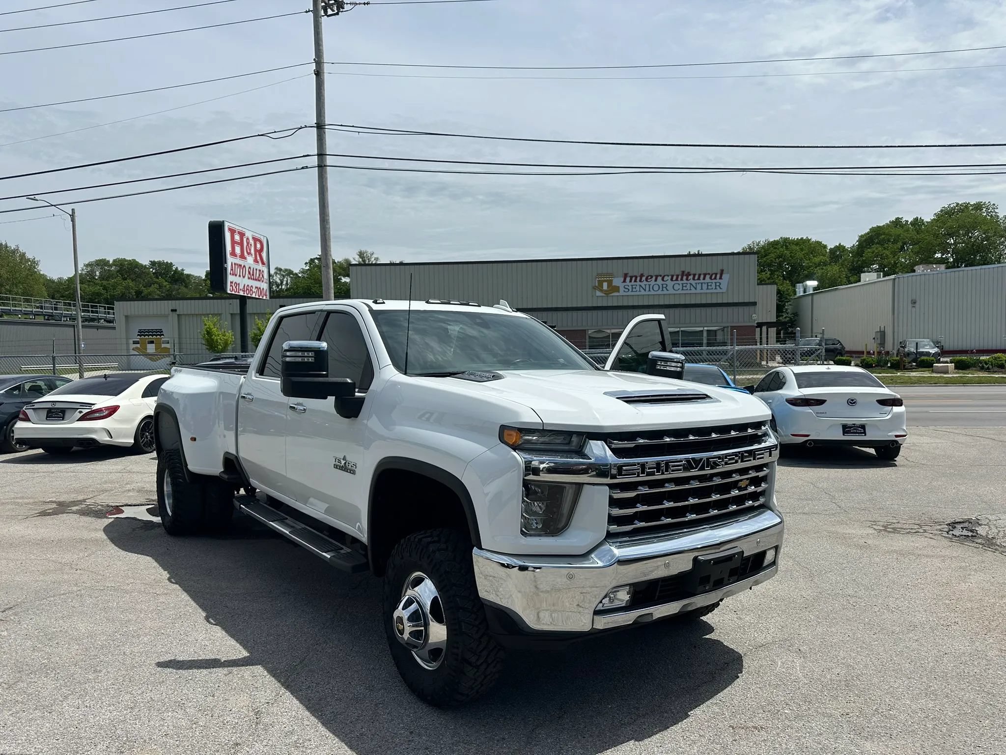 Used 2020 Chevrolet Silverado 3500 LTZ w/ LTZ Texas Edition AWD/4WD image 3