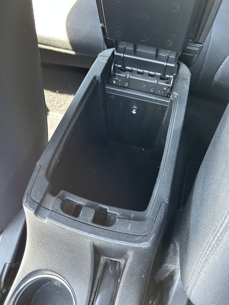 Used 2014 Dodge Avenger SE w/ Blacktop Package image 19