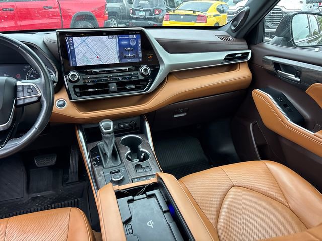 Used 2020 Toyota Highlander Platinum AWD/4WD image 12