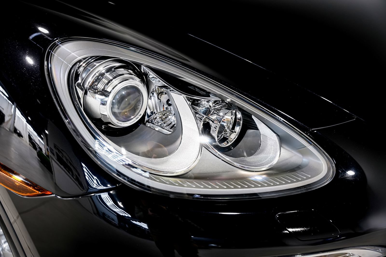Used 2013 Porsche Cayenne Diesel AWD/4WD image 45