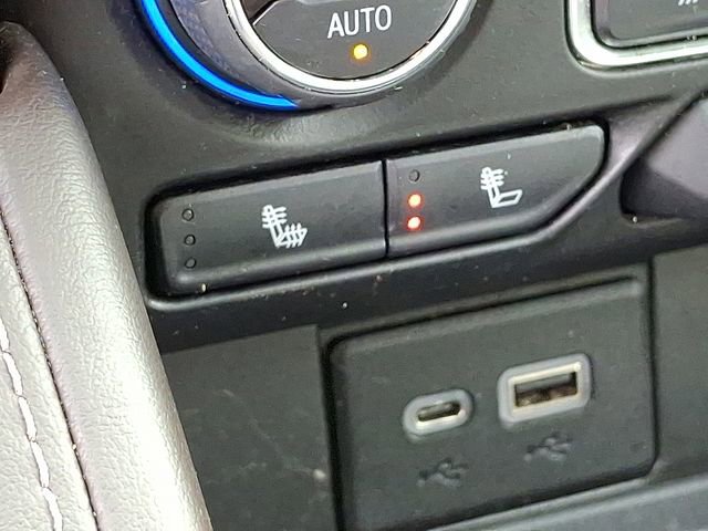 Used 2022 Chevrolet Suburban LT image 31