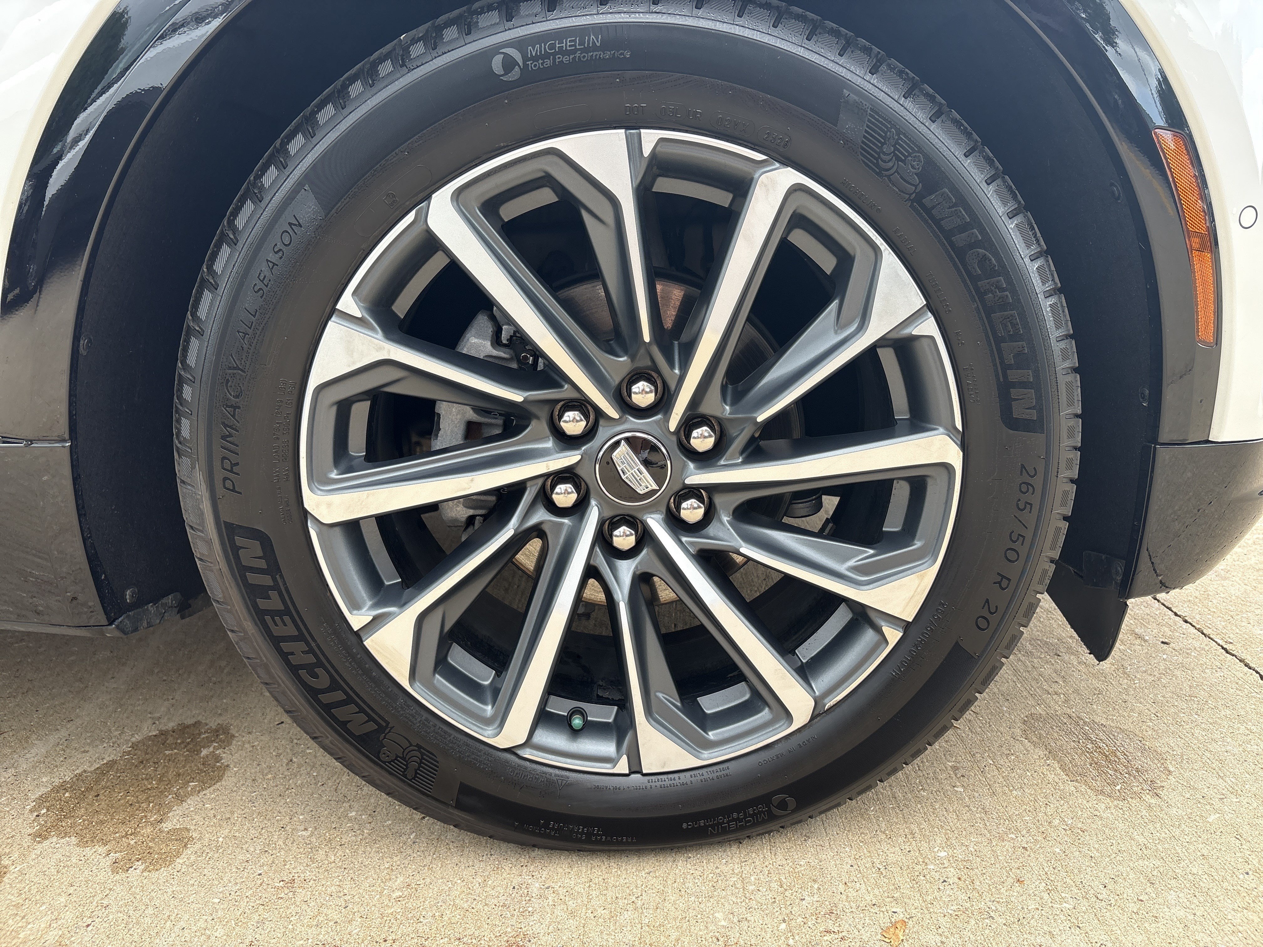 Used 2024 Cadillac Lyriq Sport w/ LPO, Floor Liner Package AWD/4WD image 10