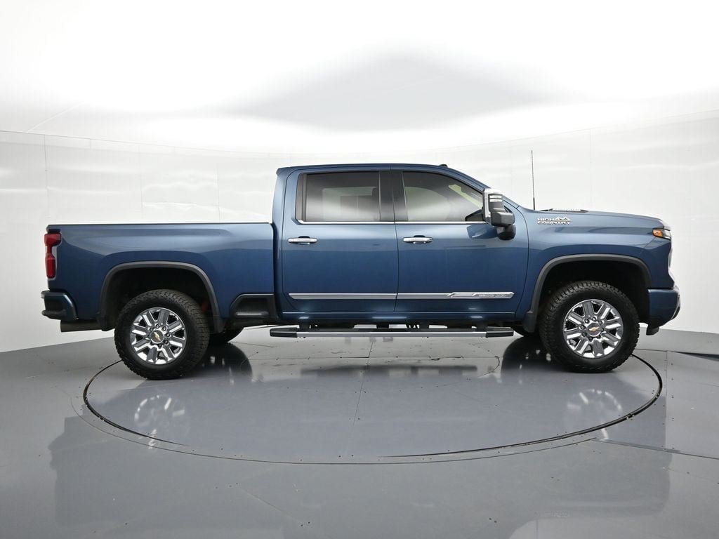 Used 2024 Chevrolet Silverado 3500 High Country w/ Z71 Off-Road Package AWD/4WD image 5