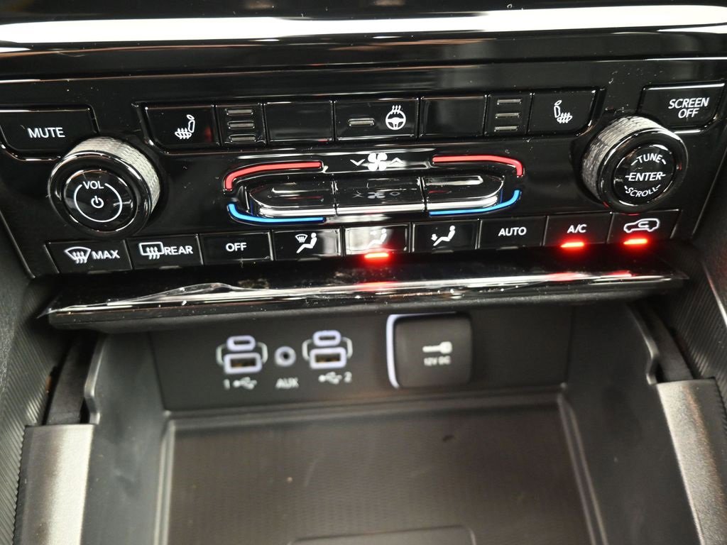 New 2025 Jeep Grand Cherokee L Altitude image 4