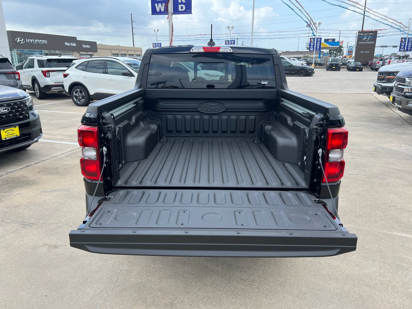 New 2026 Ford Maverick Lariat w/ Black Appearance Package AWD/4WD image 15