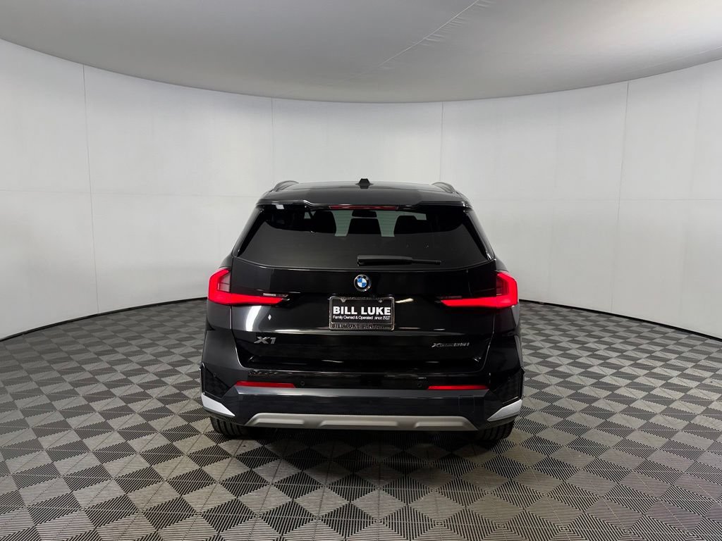 Used 2024 BMW X1 xDrive28i w/ Convenience Package AWD/4WD image 9