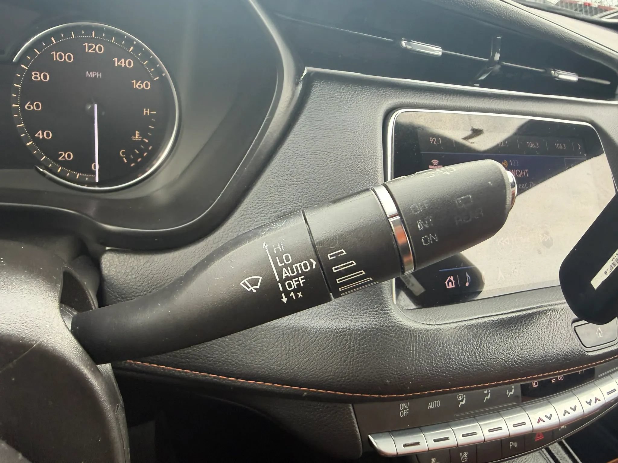 Used 2019 Cadillac XT4 Premium Luxury FWD image 15