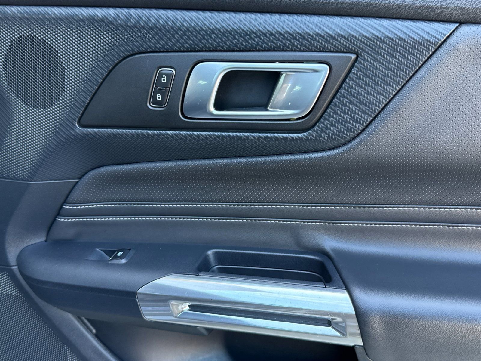 Used 2024 Ford Mustang Premium RWD image 18