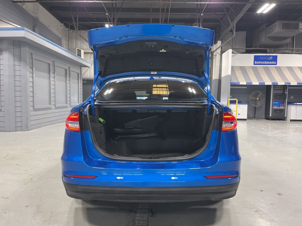 Used 2020 Ford Fusion SE image 9