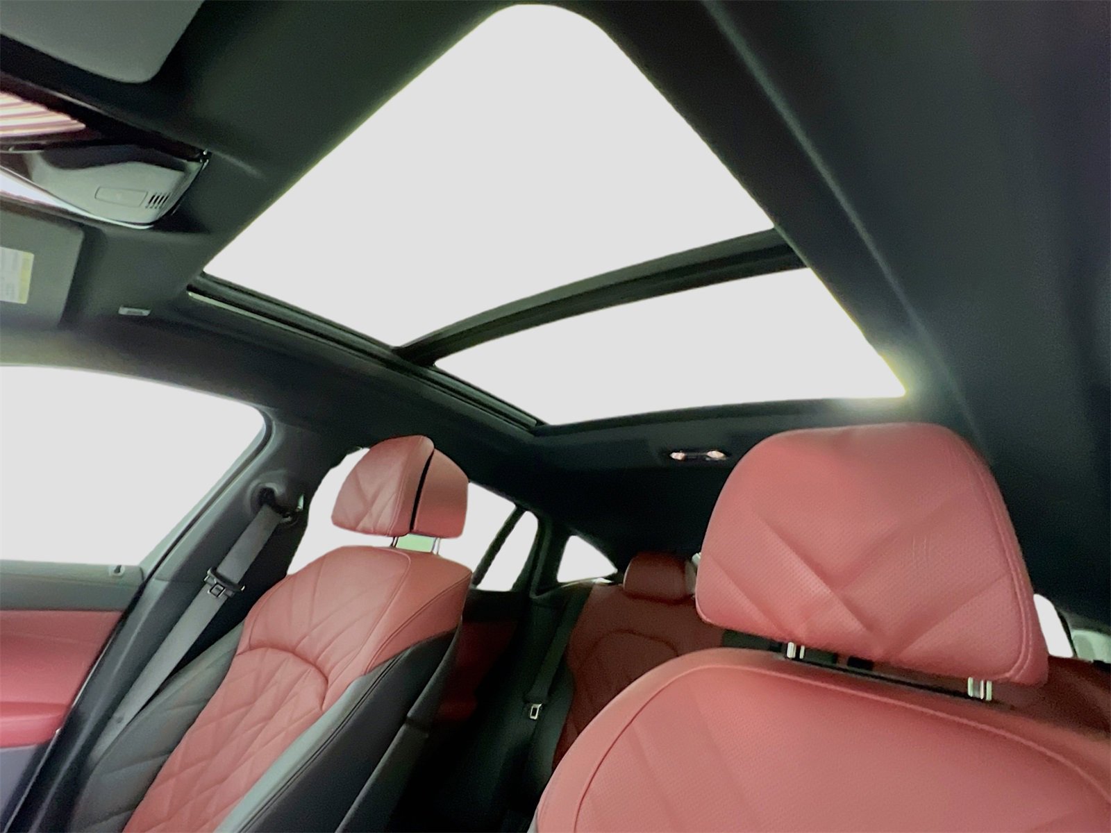 New 2026 BMW X6 xDrive40i w/ Climate Comfort Package image 15