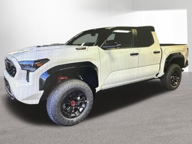 Used 2025 Toyota Tacoma TRD Pro AWD/4WD image 5
