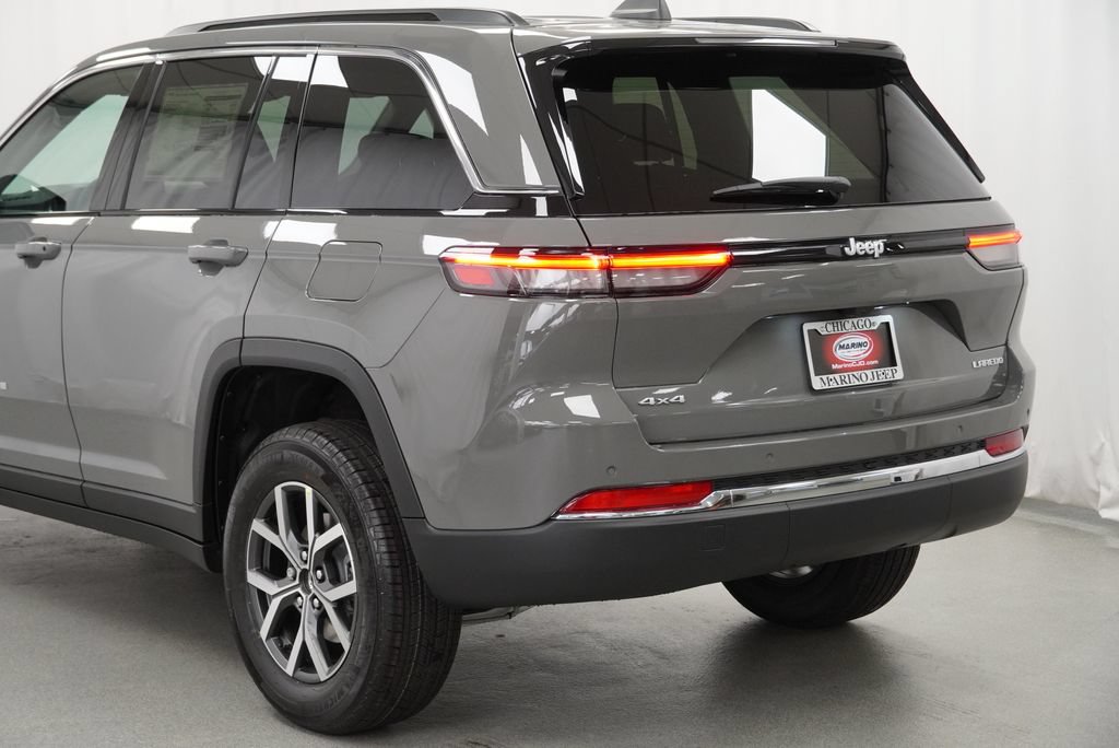 New 2027 Jeep Grand Cherokee Laredo AWD/4WD image 12