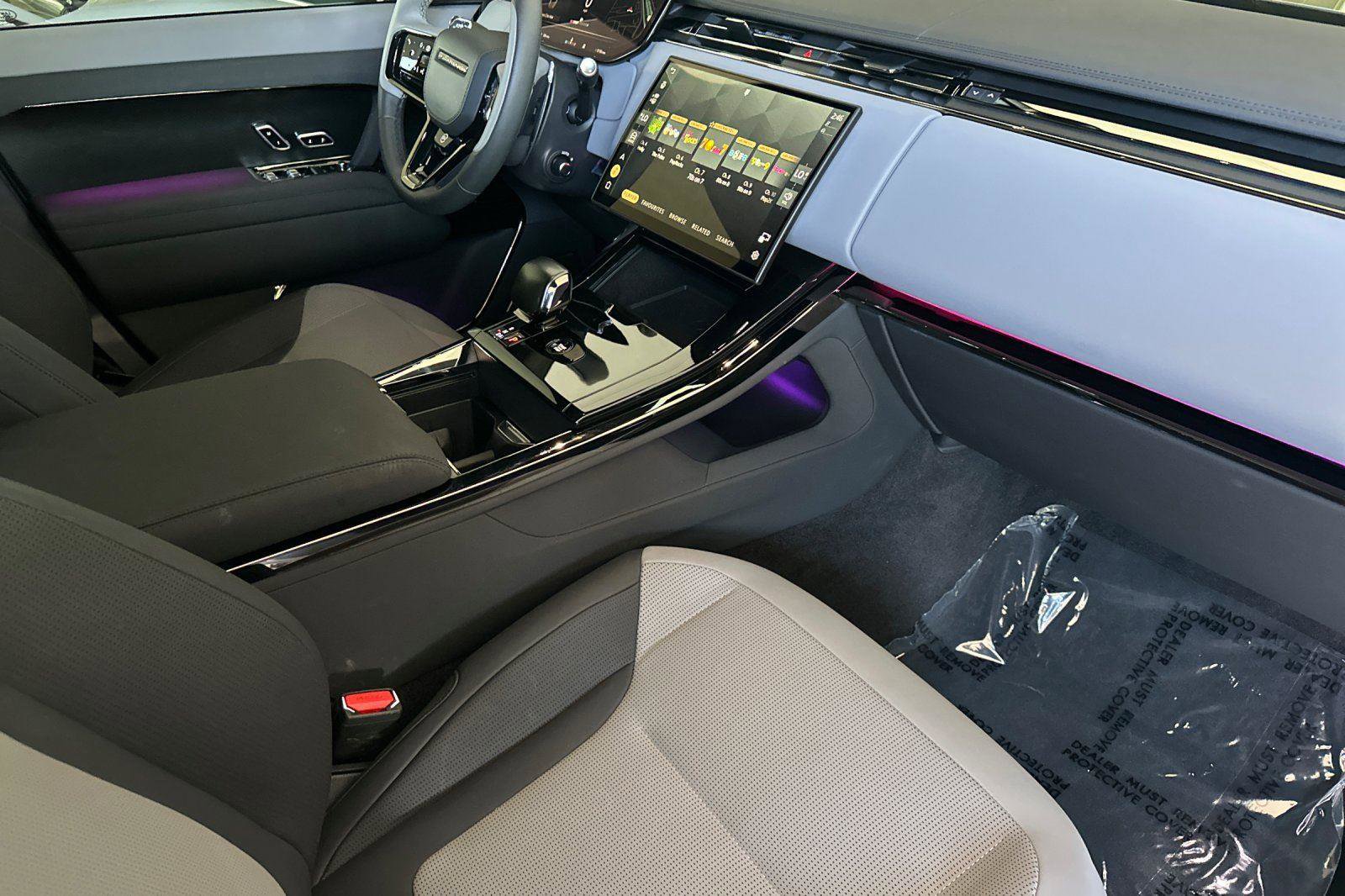 Used 2025 Land Rover Range Rover Sport SV Edition Two image 15