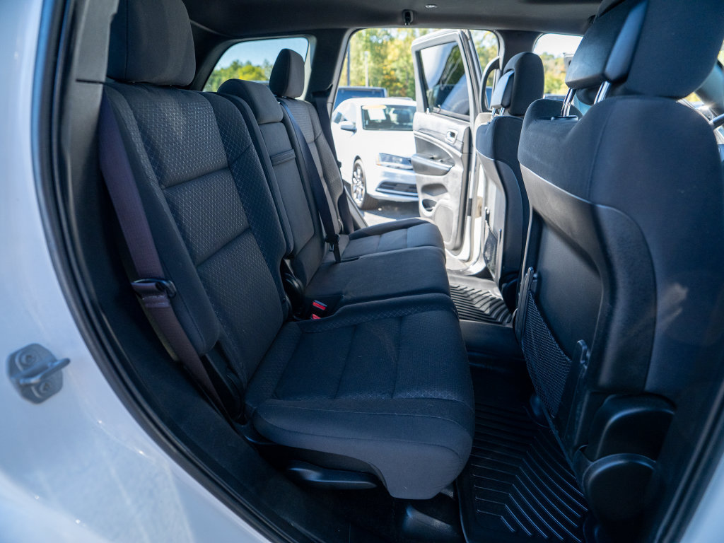 Used 2019 Jeep Grand Cherokee Laredo AWD/4WD image 14