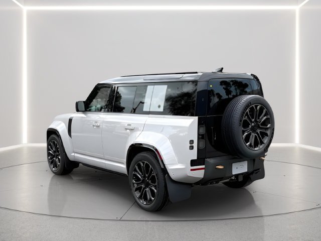 New 2026 Land Rover Defender 110 OCTA AWD/4WD image 15