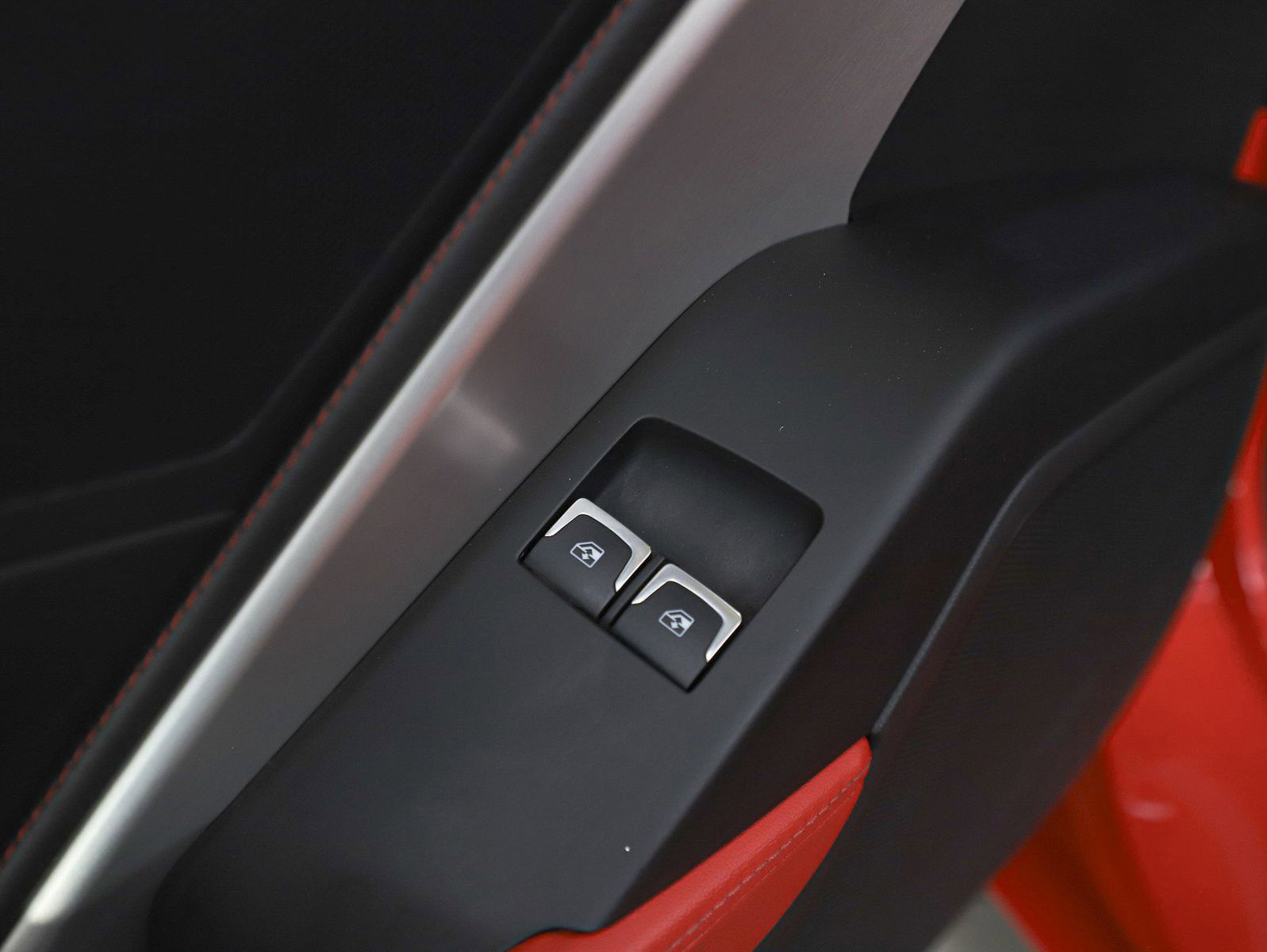 Used 2014 Chevrolet Corvette Stingray Convertible w/ 2LT Preferred Equipment Group RWD image 16