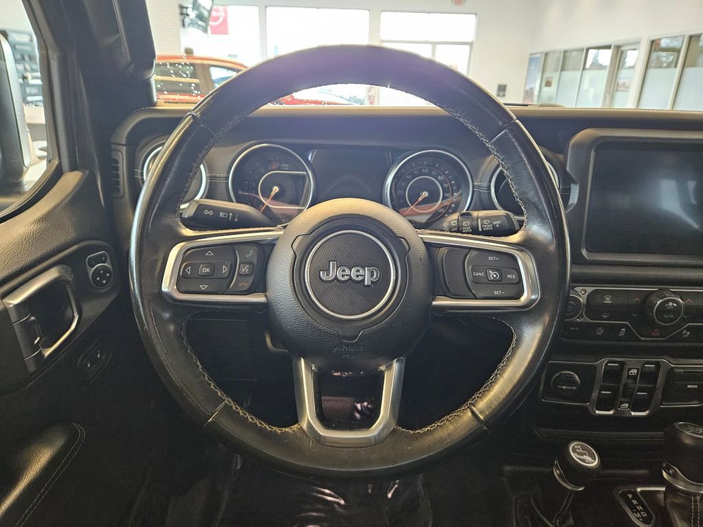 Used 2018 Jeep Wrangler Unlimited Sahara image 16