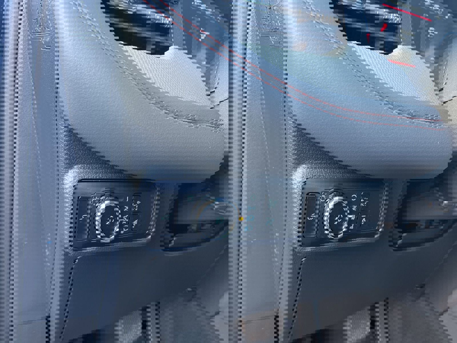 New 2025 Ford Explorer Active w/ Active Comfort Package image 20