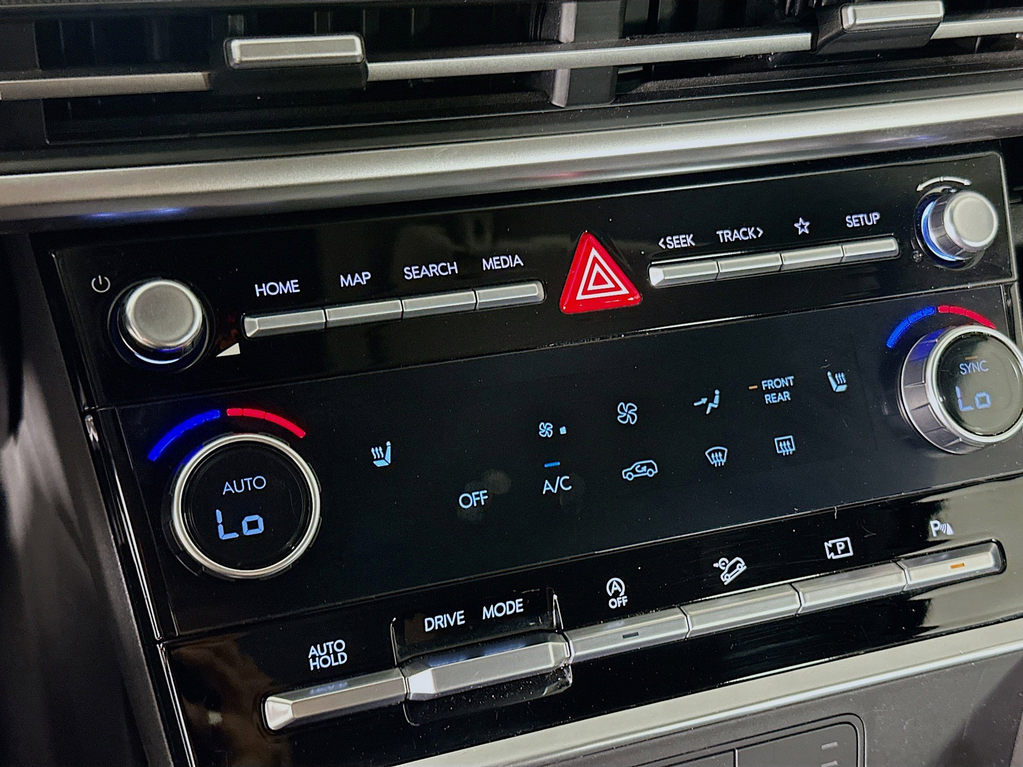 Used 2025 Hyundai Santa Fe SEL image 23