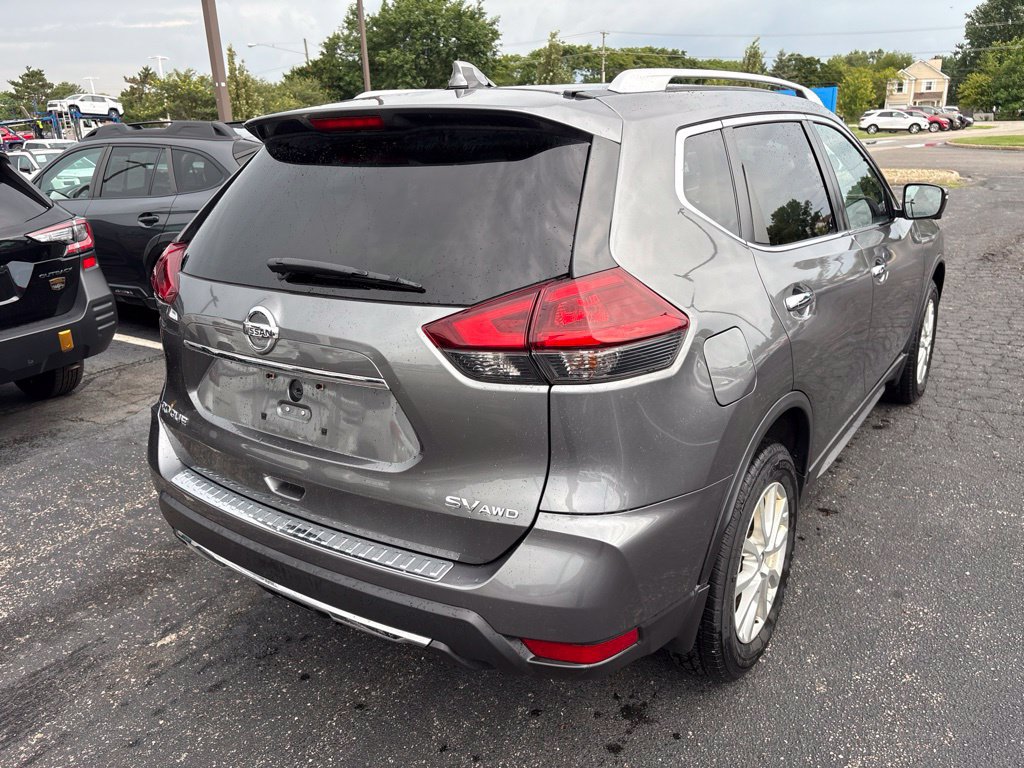 Used 2018 Nissan Rogue SV w/ Premium Package AWD/4WD image 3