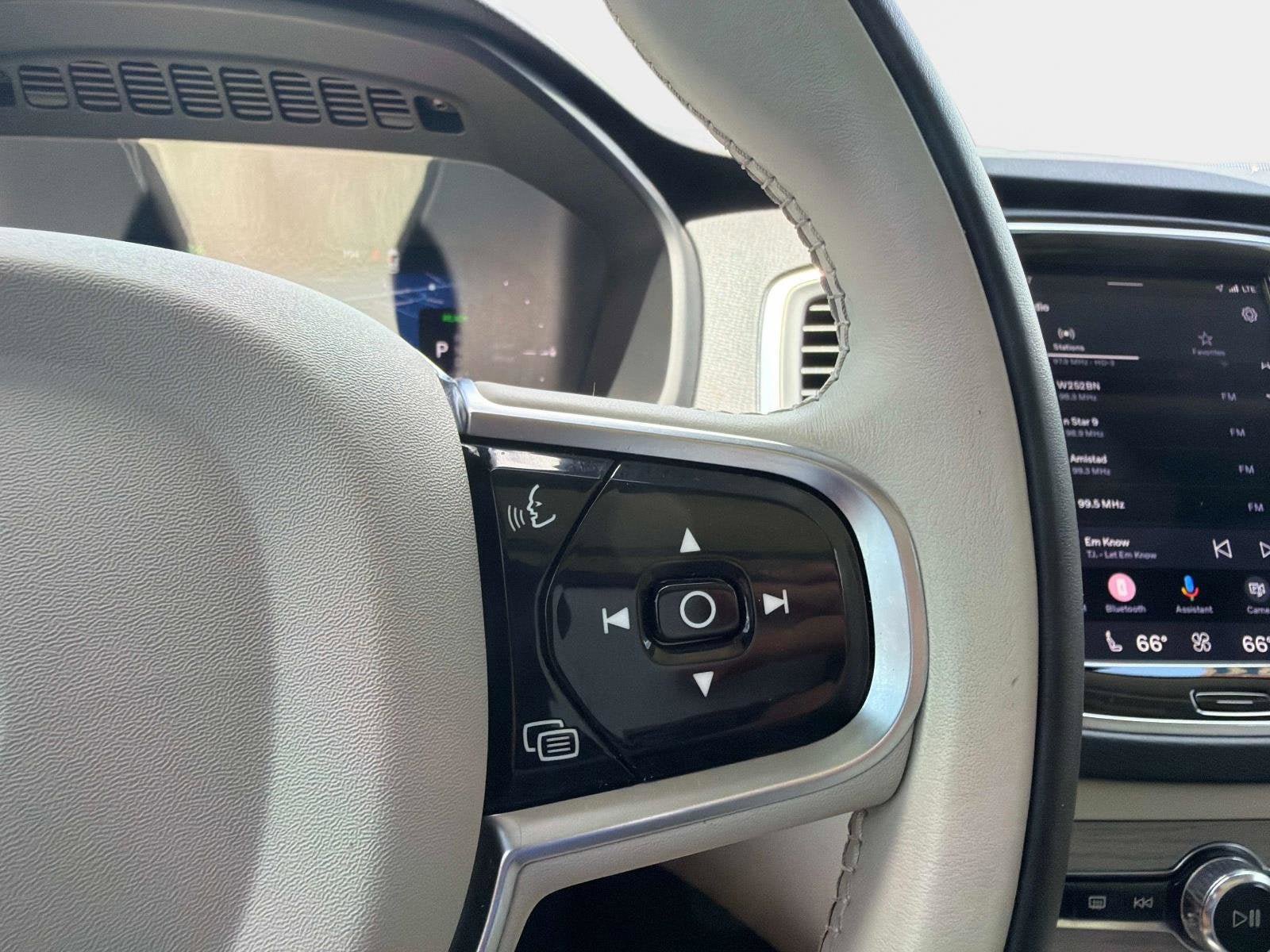 Used 2024 Volvo XC90 T8 Core w/ Protection Package Premier AWD/4WD image 26