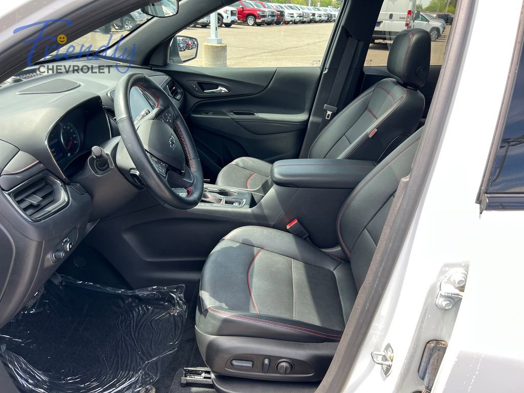 Certified 2023 Chevrolet Equinox RS w/ RS Leather Package AWD/4WD image 13