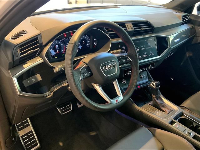 Certified 2025 Audi Q3 2.0T Premium Plus w/ Premium Plus Package AWD/4WD image 4
