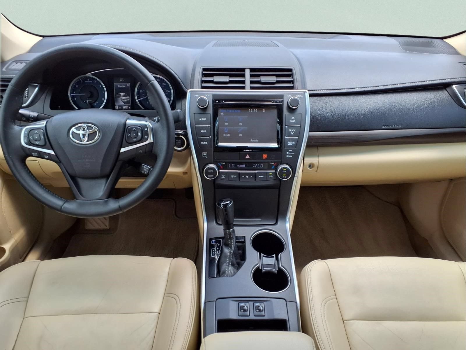 Used 2017 Toyota Camry XLE FWD image 12