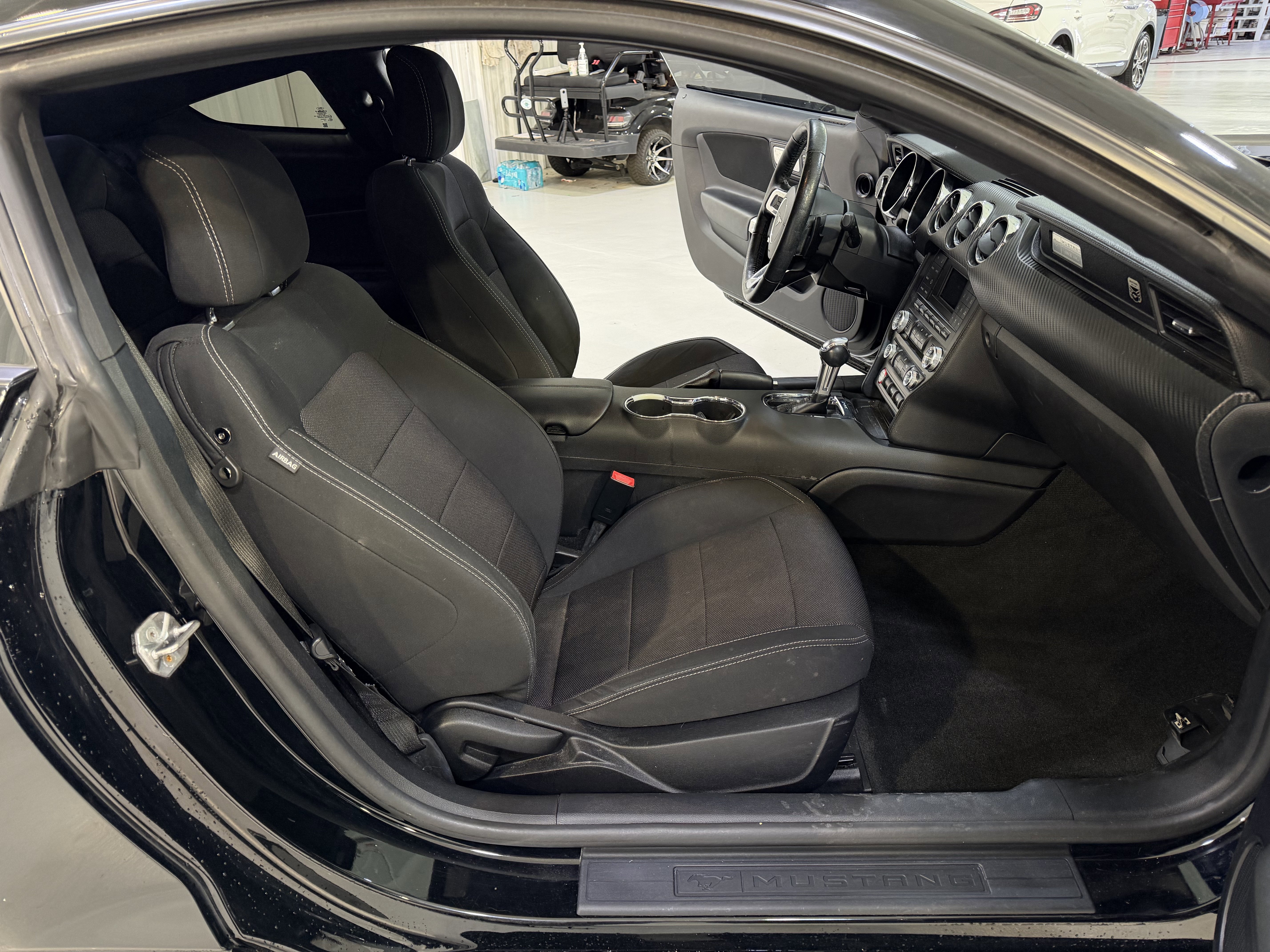 Used 2017 Ford Mustang Coupe RWD image 14