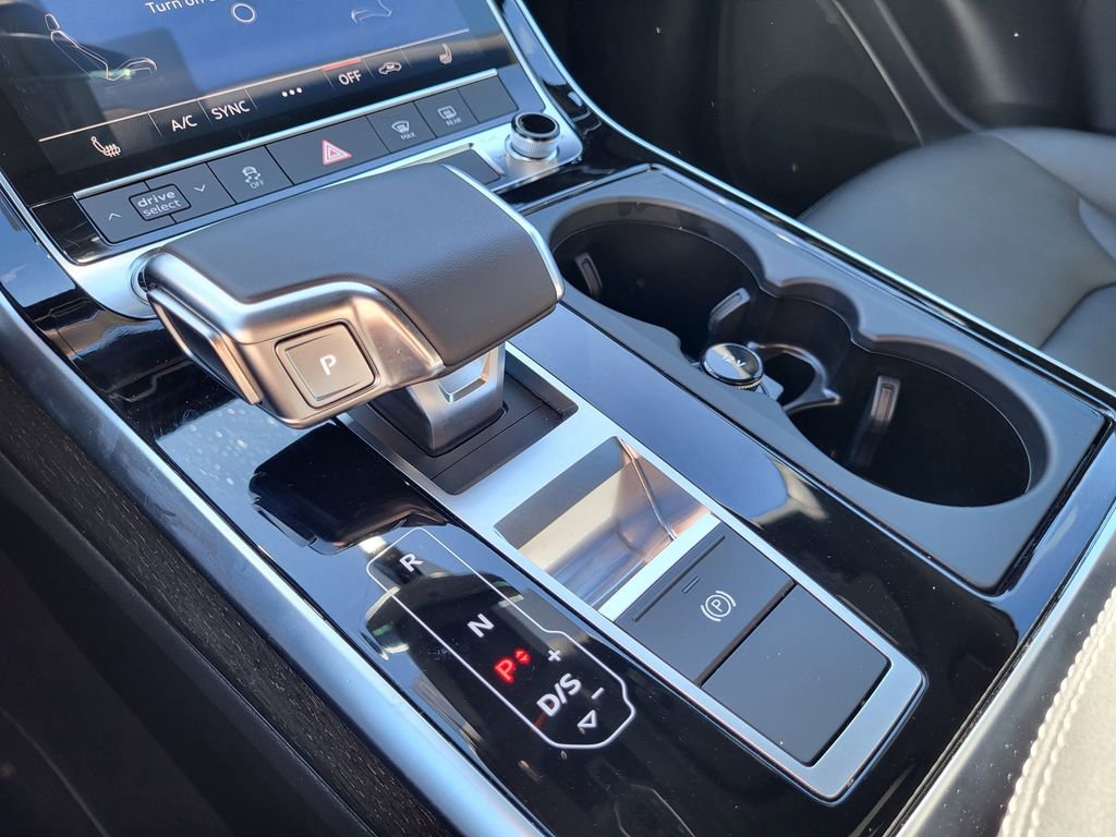 Used 2025 Audi Q7 3.0T Premium w/ Convenience Package image 19