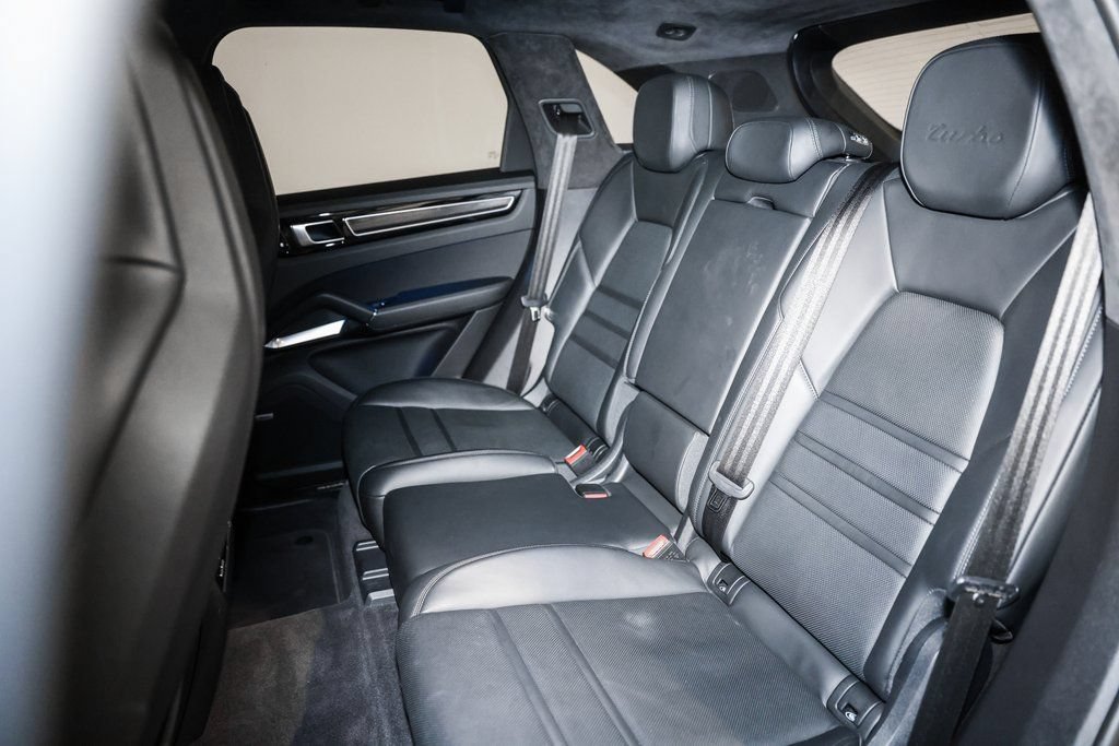 Used 2019 Porsche Cayenne Turbo AWD/4WD image 31
