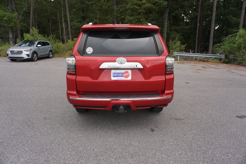 Used 2022 Toyota 4Runner Limited AWD/4WD image 23
