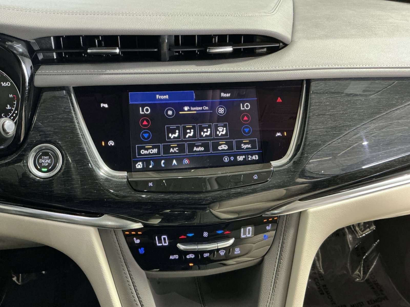 Used 2023 Cadillac XT6 Premium Luxury image 29