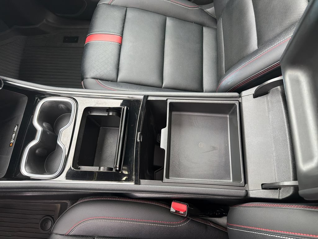 Certified 2024 Chevrolet Traverse RS w/ LPO, Floor Liner Package AWD/4WD image 20