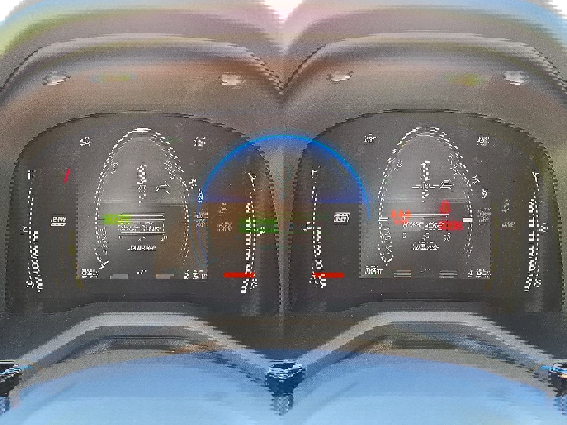 Used 2025 Toyota Camry SE w/ Multimedia Upgrade Package image 20