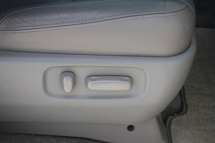 Used 2009 Toyota Sienna XLE image 20