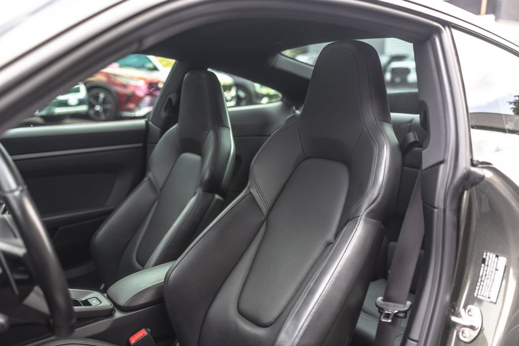 Used 2020 Porsche 911 Carrera 4S AWD/4WD image 14